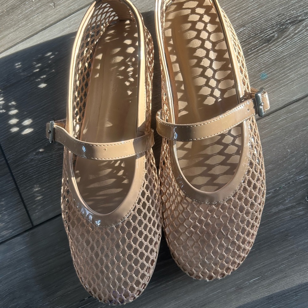 Women's Tan Mesh Mary Jane Shoes Tony  Bianco